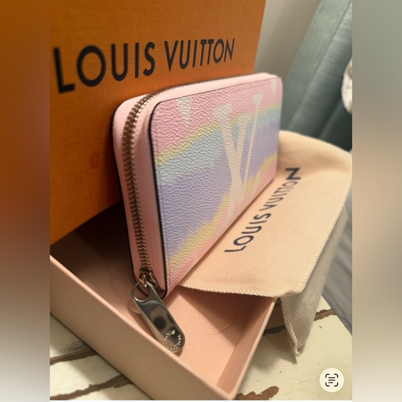 SOLD LOUIS VUITTON LV Escale Used Zippy Long Wallet Leather Pastel Pink - Picture 8 of 13